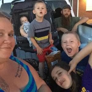 Meet your Posher, Crystal